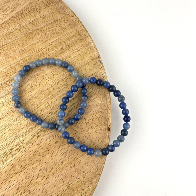 Bl Kvarts armbnd, 6 mm perler