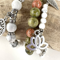 Unakit og Howlit armbnd m. Livets tr, fjer og lotus, 6 og 8 mm perler