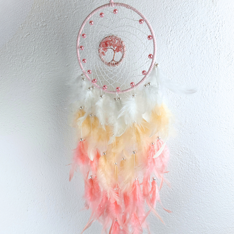Drmmefanger Rosakvarts m. hvid, gul og pink fjer