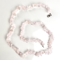 Rosakvarts halsk�de, chips