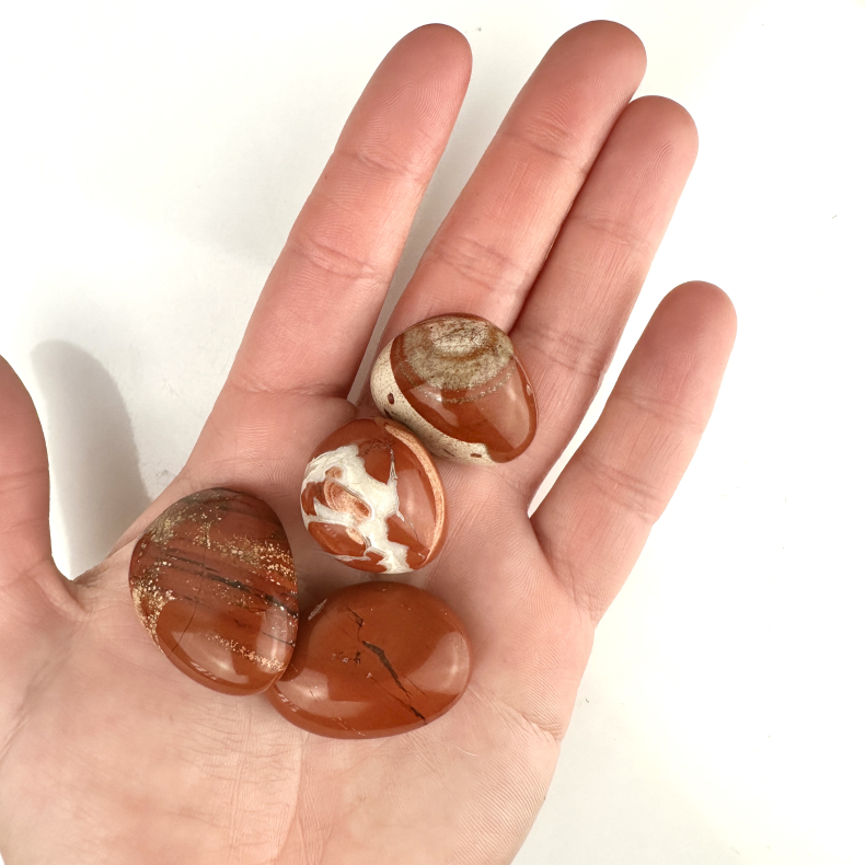 Rd Jaspis, Lommesten 