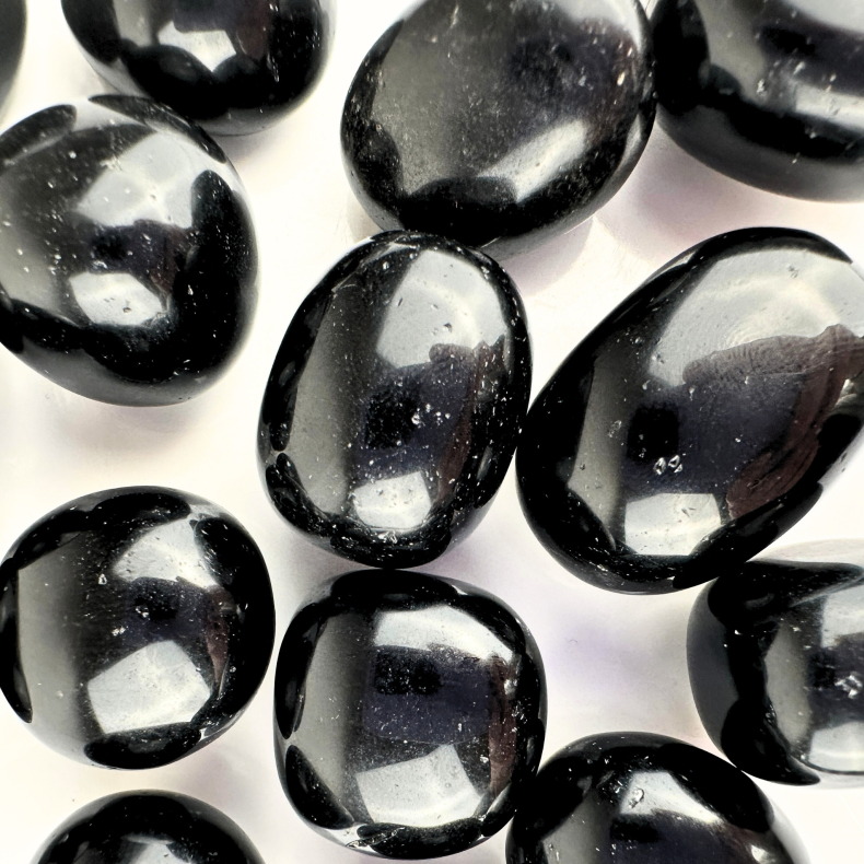 Sort Obsidian, Lommesten