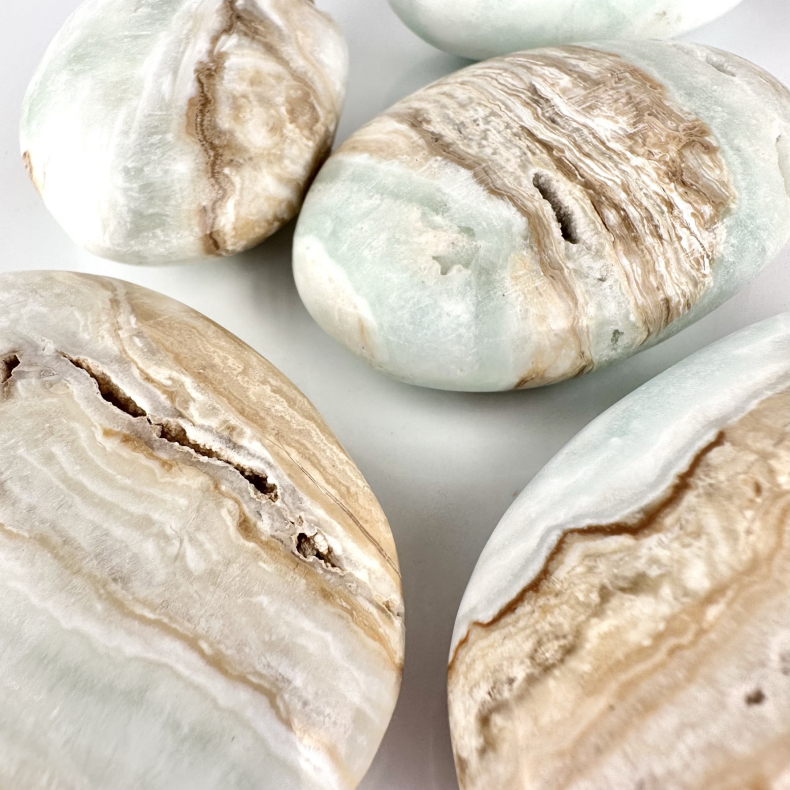 Caribisk Calcit Palmstone, Medium