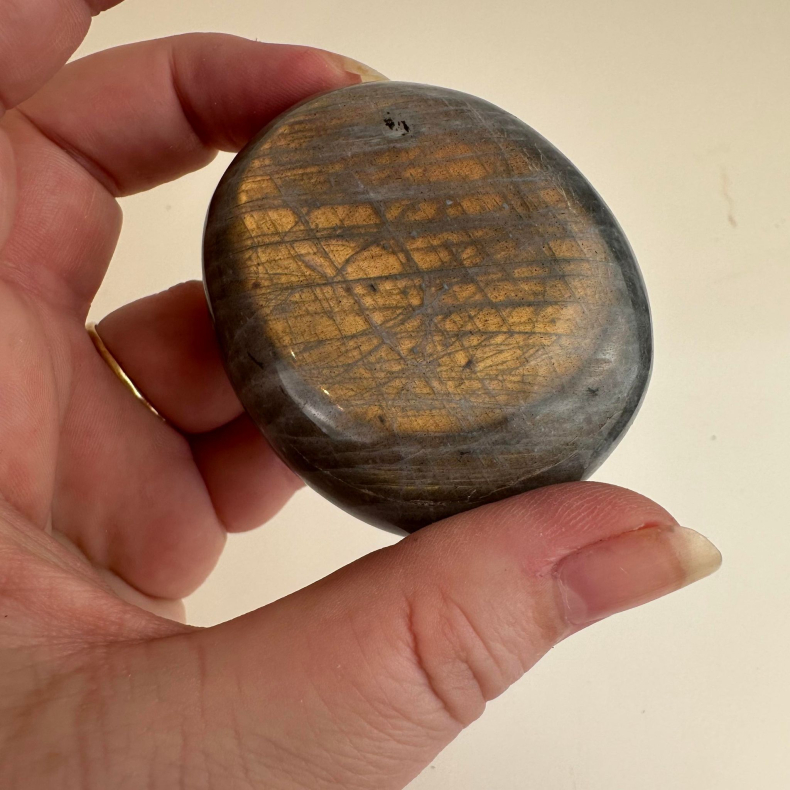 Guld Labradorit, Palmstone