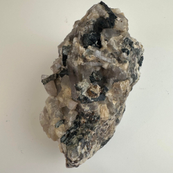 Rgkvarts, Sort Turmali og Feldspal Klynge A