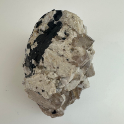 Rgkvarts, Feldspal og Sort Tumalin, Klynge B