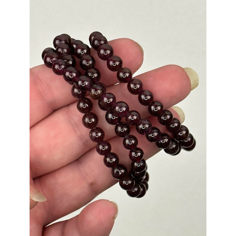 Rd Granat armbnd, 6 mm perler