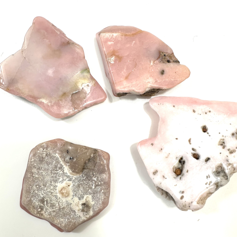 Pink Opal, Skiver 