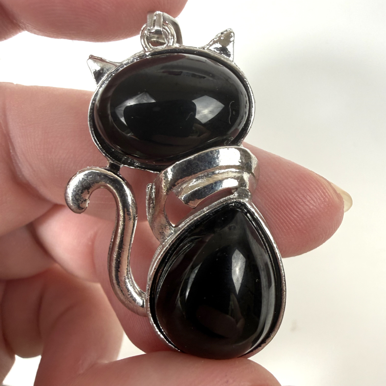 Sort Obsidian kattevedh�ng 