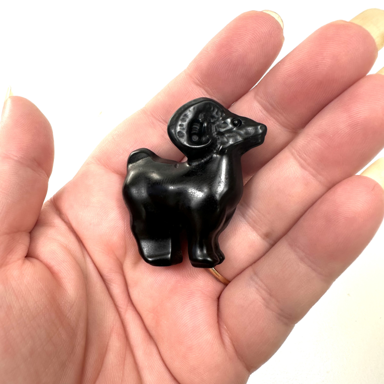 Sort Obsidian, Vdder 