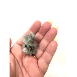 Labradorit siddende elefant 