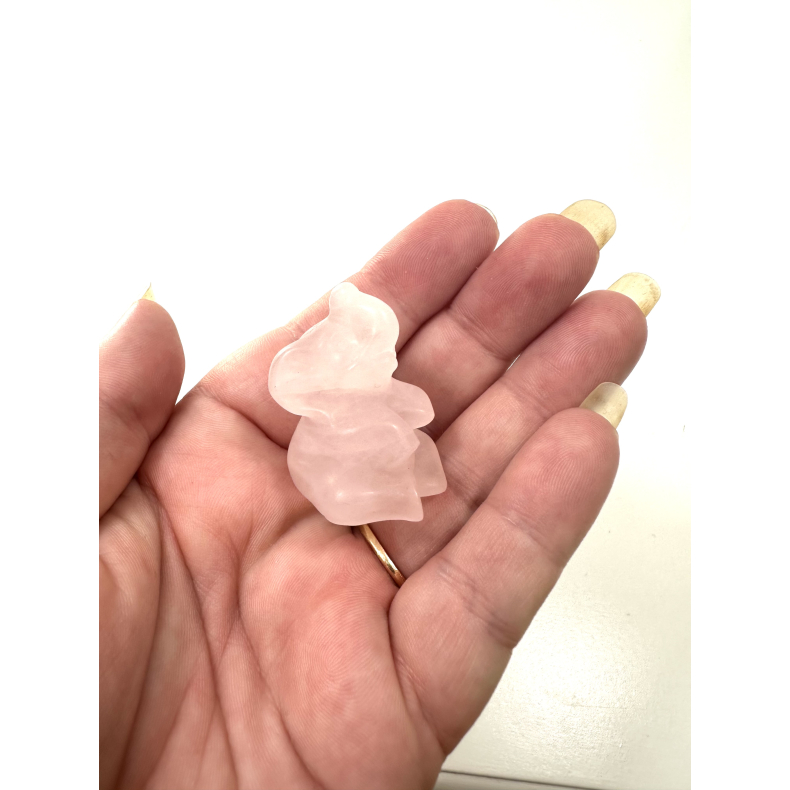 Rosakvarts siddende elefant 