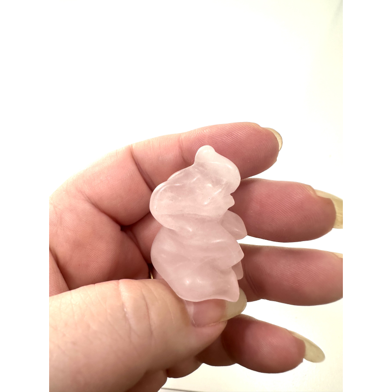 Rosakvarts siddende elefant 