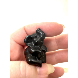 Sort Obsidian, siddende elefant 