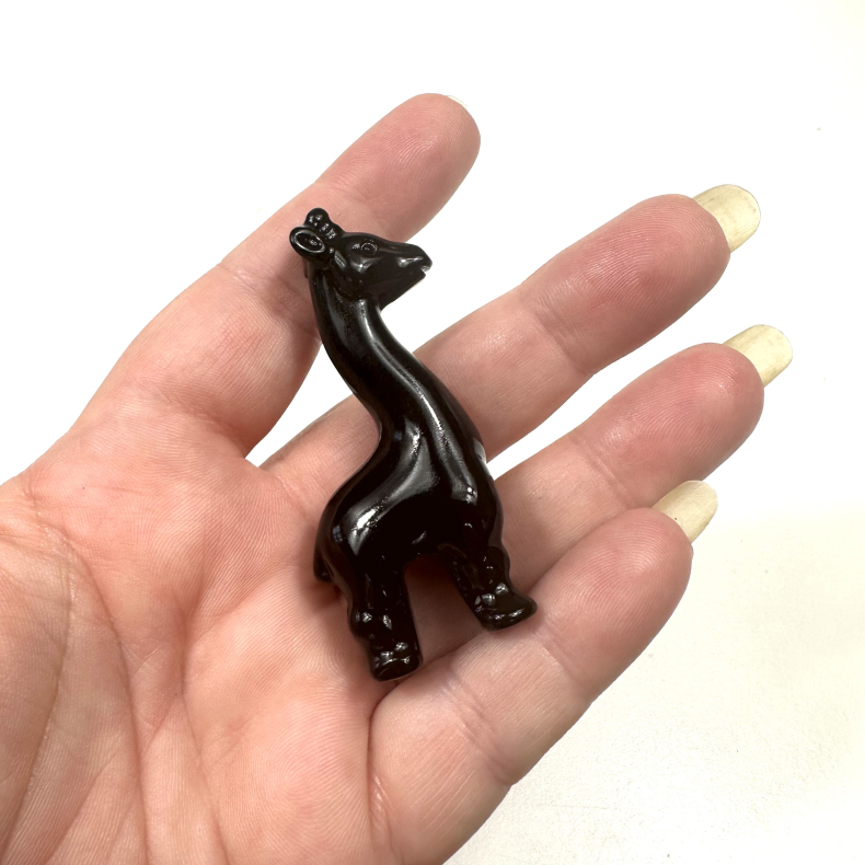 Sort Obsidian , Giraf