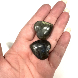 Labradorit mellem hjerter 