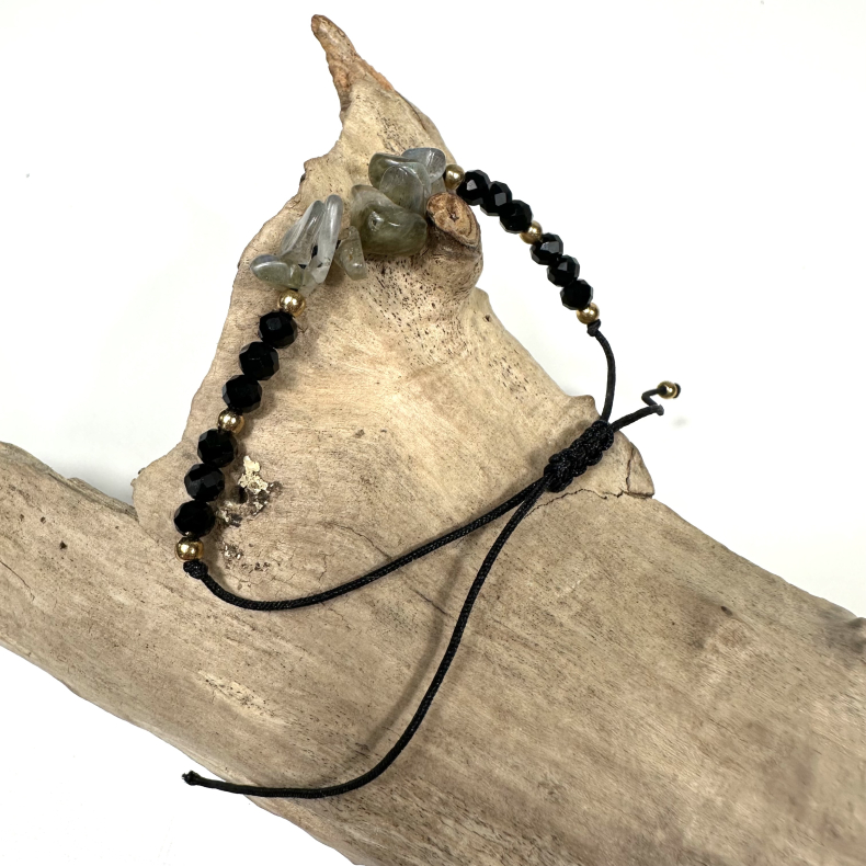 Labradorit armbnd, med chips og snor 