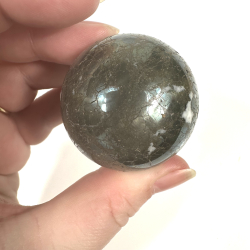 Pyrit m. lidt kvarts i, kugle 