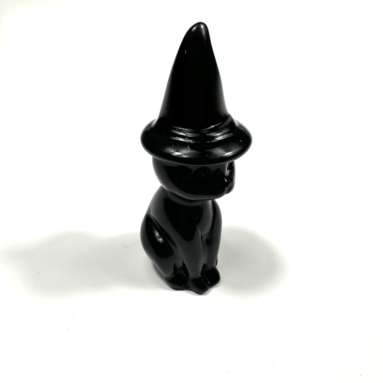 Sort Obsidian, lille hekse kat 