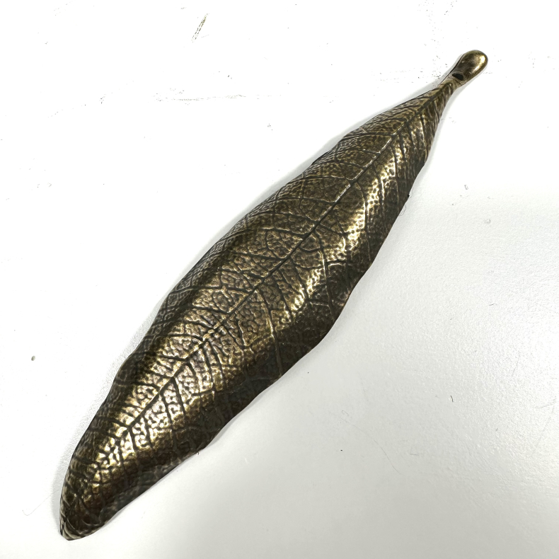 Rgelsesholder, blad i mrkguld look