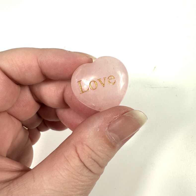 Rosakvarts, hjerte m. Tekst 