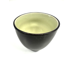 Krus m grn farve inden i