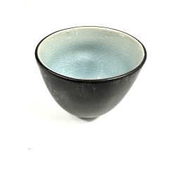 Krus m Lysebl farve inden i