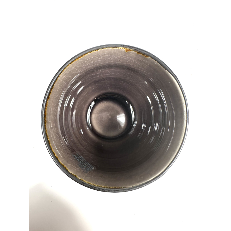 Krus m m�rkebrun farve inden i