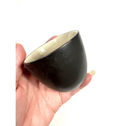 Krus m creme farve inden i 