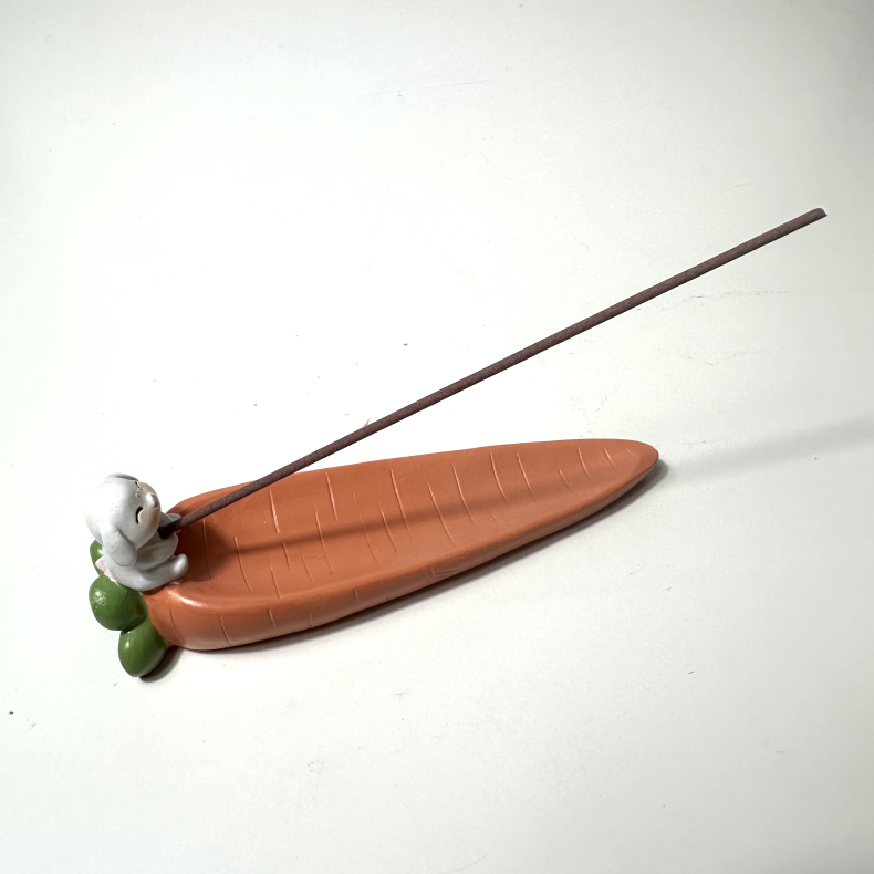 Rgelsesholder med kanin i gulerod