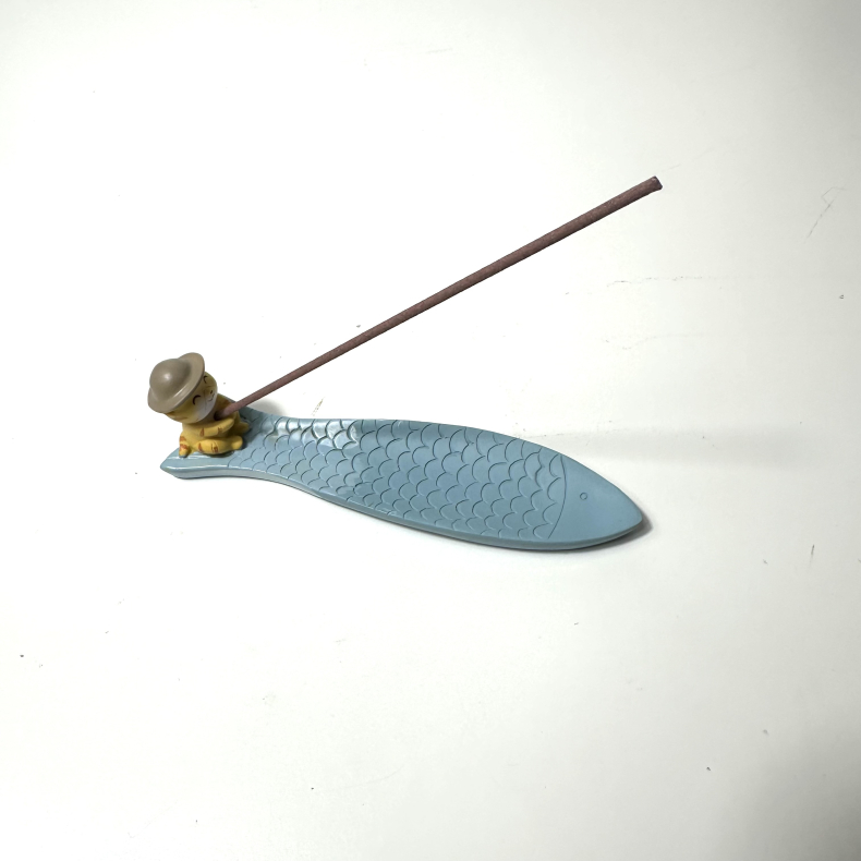 Rgelsesholder med kat i fisk 