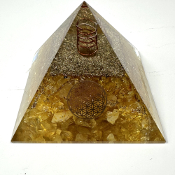 Citrin i Orgone Pyramide 