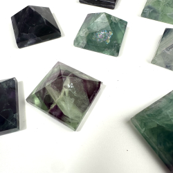 Fluorit pyramider sm 