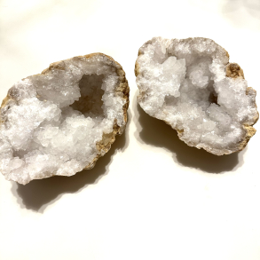 Kvarts Geode, Mellem 