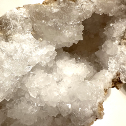 Kvarts Geode, Mellem 