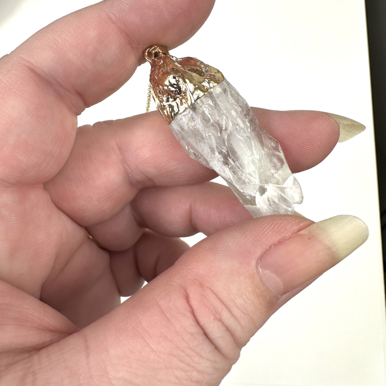 Kvarts vedhng, r m. Kde 