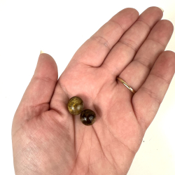 Gul Pietersit, Lommesten 