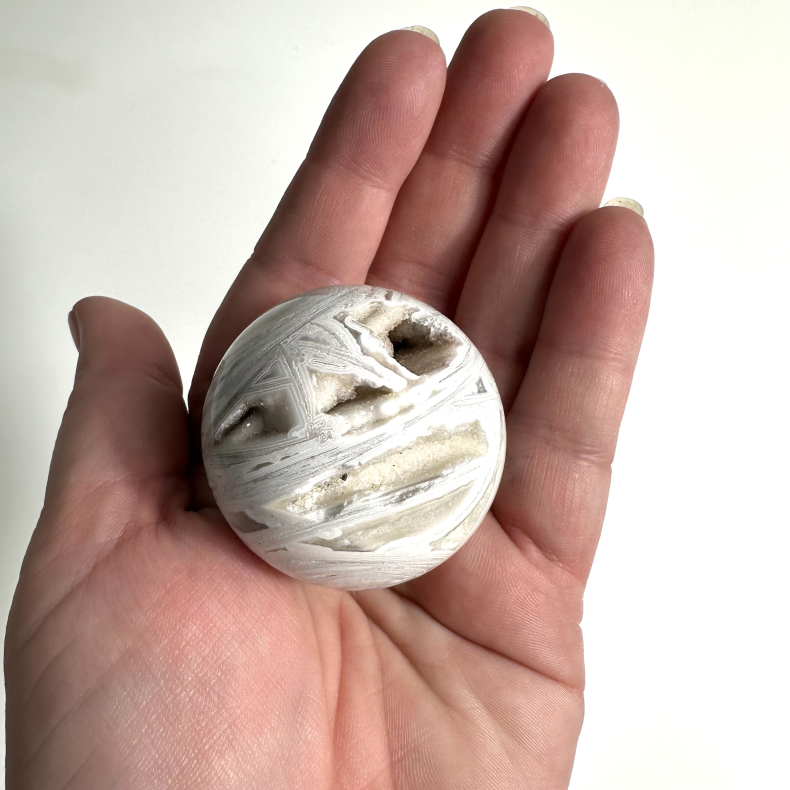 Hvid Agat/ Freds Agat kugle A 