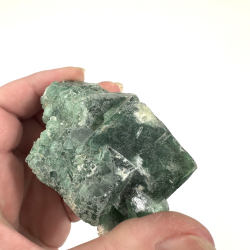 Grn Flourit klynge M