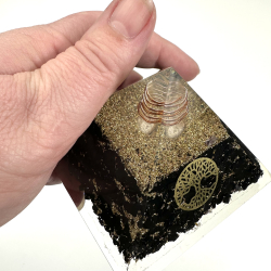 Sort Obsidian i Orgone Pyramide 