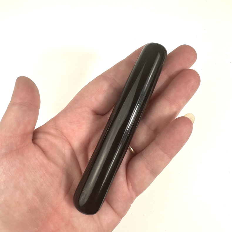 Sort obsidian yoni stav 