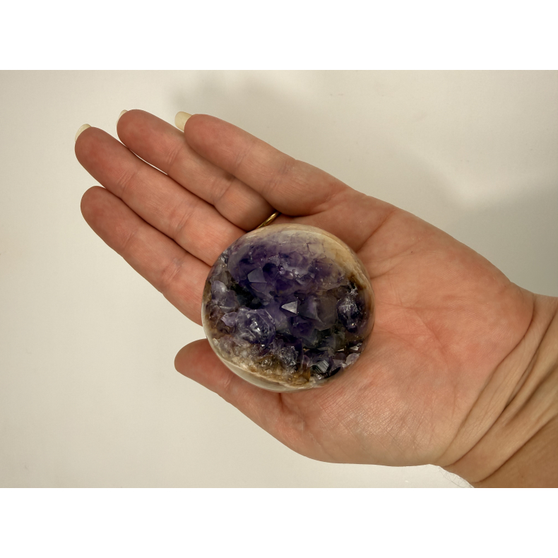 Ametyst kugle halv poleret W