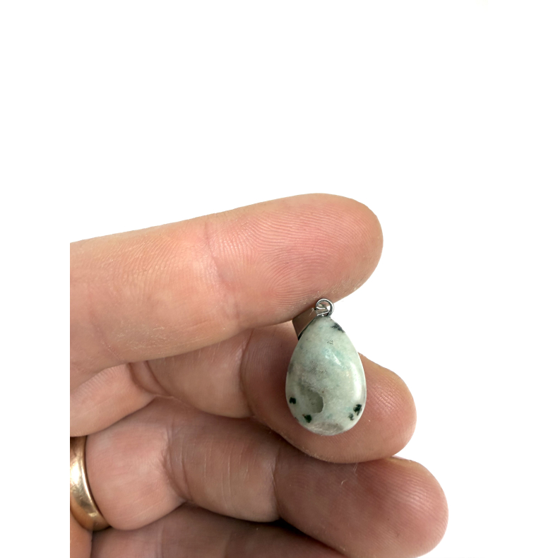 Kiwi jaspis vedh�ng 