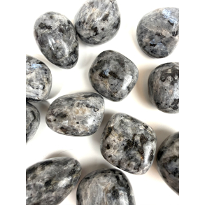 Larviki/bl� m�nesten, Lommesten 