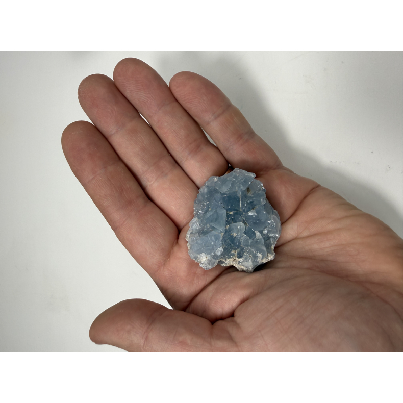 Celestit klynger sm� 