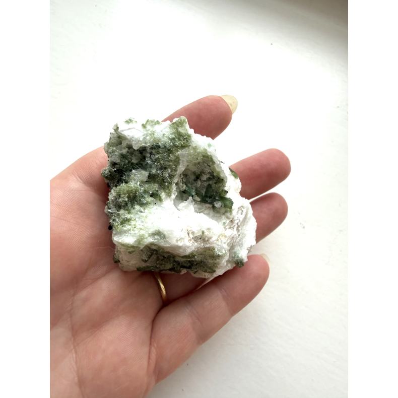 Gr�n Turmalin i kvarts B 