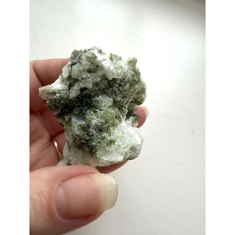 Gr�n Turmalin i kvarts B 