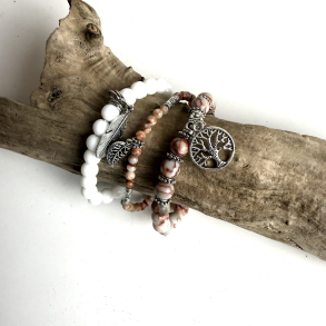 R�d vein jaspis armb�nd m. Lives tr� og fjer 4 og 6mm