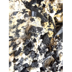 Sort Turmalin i kvarts F 