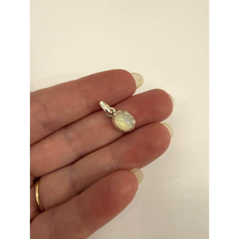 Opal Vedh�ng i s�lv 